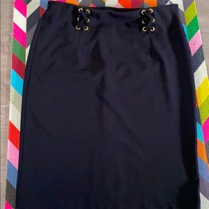 NYCC LG DRESSY KNEE LENGTH SKIRT LARGE